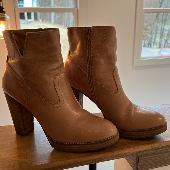 Lucky Brand Shoes - Lucky Brand Quintei Heeled Boot Macaroon Leather